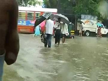 Mumbai: Rain Disrupts Normal Life, Water-Logging in Several Areas