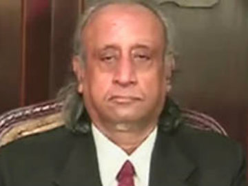 Golden Tobacco Company Chairman Sanjay Dalmia Held in Cheating Case