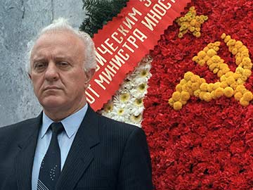 Georgia's Shevardnadze: Cold War Hero Who Fell from Grace
