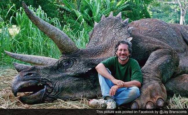 Some People Think 'Dinosaur Hunter' Steven Spielberg is Evil But They're the Ones Who Should be Ashamed