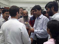 Civil Services Aspirants Burn Admit Cards, Knock At Rahul Gandhi's Door