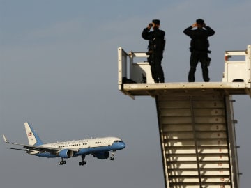 UK Tightens Airport Security After US Warns of Bomb Concerns