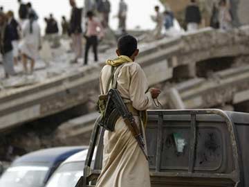 Two Yemeni Soldiers, 'Qaeda' Gunman Killed in Clash	