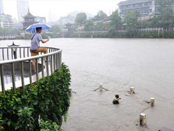 Lightning, Floods Leave 20 Dead in Rain-Hit China