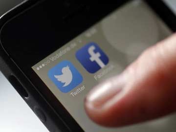 'Employees Using Social Media Before Making Any Career Move': Report