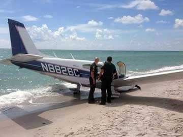 US Girl Struck by Plane on Florida Beach Dies 