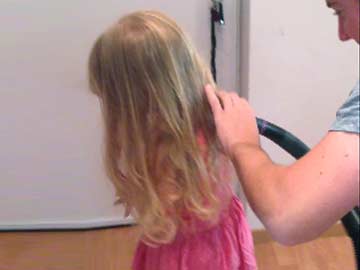 You've Been Doing Your Daughter's Hair Wrong. It Takes Only 17 Seconds