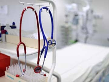 Acute Shortage Of Doctors And Specialists in Top Delhi Hospitals