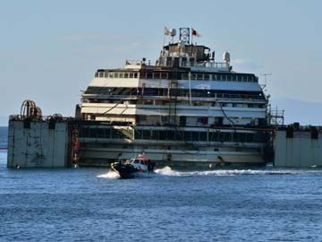 Italian Cruise Ship Hulk to Rise From the Waves