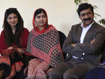 Nigerian Leader Promises Malala Missing Girls Will be Home 'Soon'