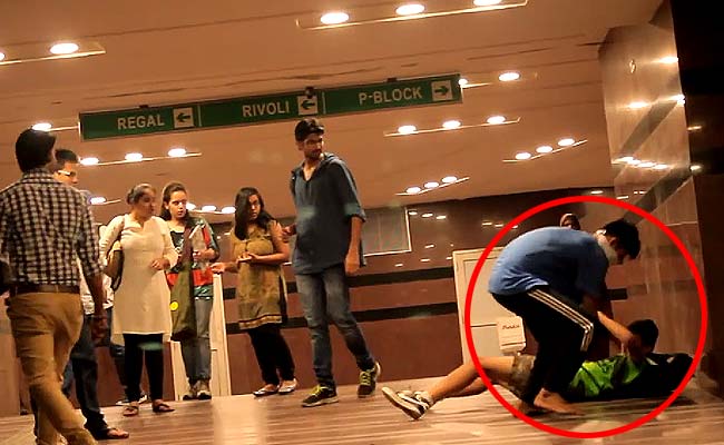 Mugging Prank Gone Wrong: What the Passers-by Did Will Shock You