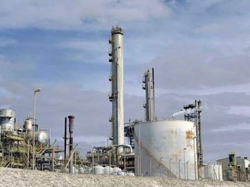 Libyan Protesters Shut Down Brega Oil Port 