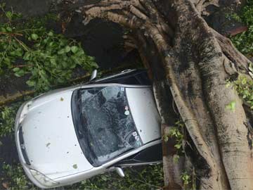 Typhoon Rammasun Kills at Least 20 in the Philippines, Heads Towards China