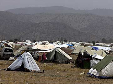 Pakistan Fighting Reverses Flow of Refugees, Stirs Unease in Afghanistan