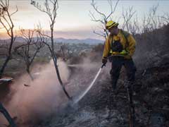 Hundreds of Homes Threatened by US Wildfire