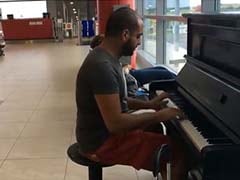 No Plane, No Pain: Incredibly Talented Pianist Rocks Airport Lounge