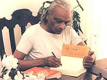 Yoga Guru BKS Iyengar Dies at 95