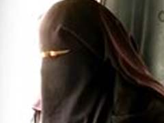 ब्रिटेन : बुर्का पहनी मुस्लिम महिला को कहा गया 'बैटमैन'