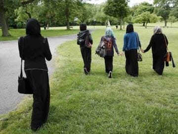 Violence, Threats, Prompt More Muslim Women in Britain to Wear a Veil