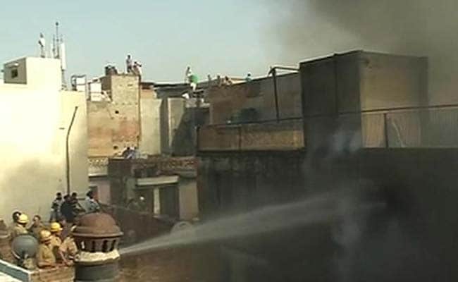 Major Fire at Delhi's Chandni Chowk, 25 Fire Engines Rushed to Spot