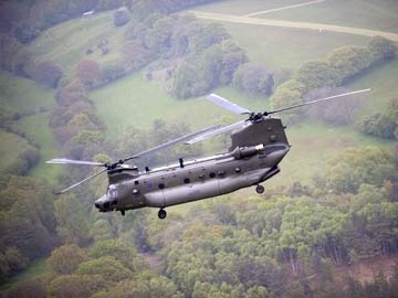 Britain to Deploy Chinook Helicopters to Help Iraq Aid Mission