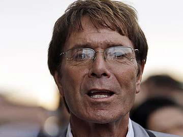 Singer Cliff Richard Denies Sex Crime After UK Police Search	