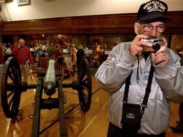 World War II Vet Who Found Hitler's Top Hat Dies at 88 