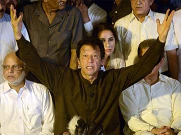 Imran Khan Calls for 'Civil Disobedience Movement' in Pakistan to Oust PM Nawaz Sharif