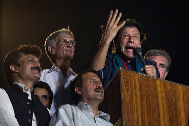 Pakistan Stand-Off: Imran Khan's Party Begins Talks to Resolve Crisis