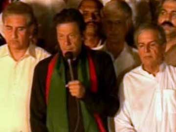 'Even if I Have to Sleep Here, I Won't Leave,' Says Imran Khan in Islamabad
