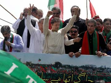 Imran Khan Safe, Gun Shots Fired at His Car in Anti-Government March