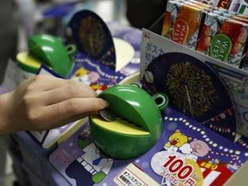 Drop a Coin, Grab a Snack: Kiosk-in-a-Box Spreads in Japan