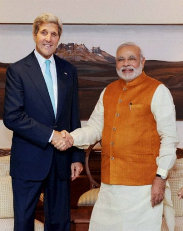John Kerry Meets PM Narendra Modi in Prelude to Washington Summit