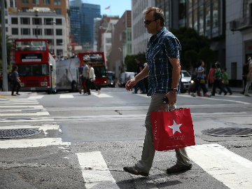 American Retailer Macy's to Pay $650,000 in Shopper-Profiling Probe