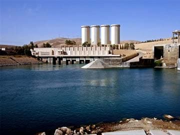 Iraqi Kurds Retake Country's Main Dam from Jihadists