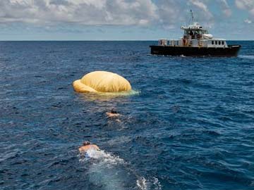 NASA Mars Test Called Success Despite Torn Chute 