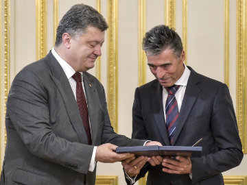 NATO Chief Urges Russia to Pull Back Troops, 'Step Back From The Brink'