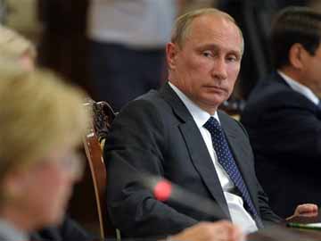 Vladimir Putin Orders Import Limits over Sanctions 