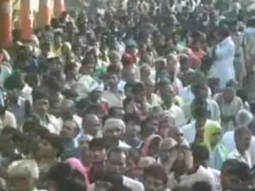 Ten Killed, 60 Injured in Temple Stampede in Madhya Pradesh