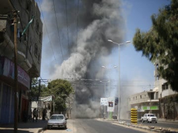 Israel Air Strike Kills Two in Gaza After Egypt Calls Talks
