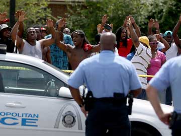US Police Shoot Dead Man in St Louis Near Ferguson