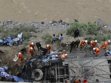 Tibet Bus Accident Kills 44 People, Injures 11