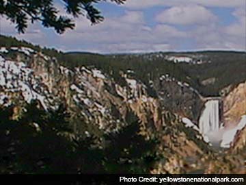 Girl Plunges 550 Feet to Her Death at Yellowstone National Park