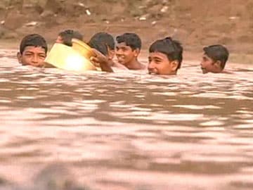 Gujarat Government Given 4 Weeks to Explain Why Children Swim to School