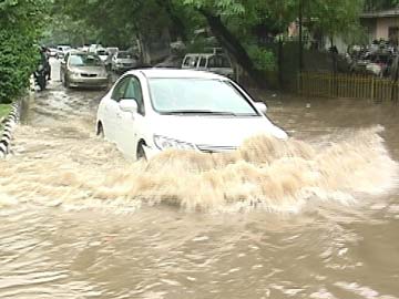 Massive Traffic Jams, Waterlogging After Heavy Rains in Delhi