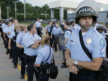 Ferguson Curfew Arrives, Most Protesters Disperse