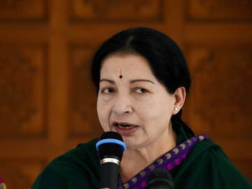 Jayalalithaa Greets New BJP Tamil Nadu President