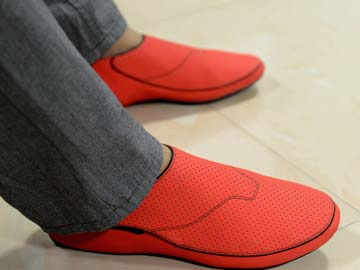 Indian Start-Up Launches Shoes That Show You The Way 