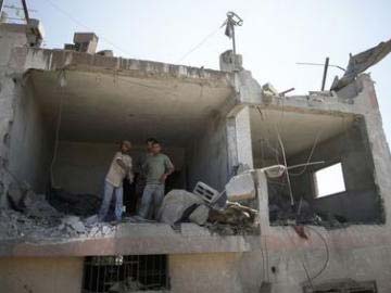 Israeli Air Strikes Kill Two Palestinians, 20 Wounded 