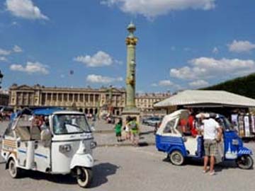 Tour The Streets of Paris With Those Who Know Them Best 